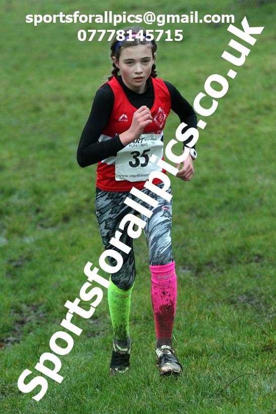 Girls under-13s, NECAA Junior Cross Country Relays, Thornley Farm, Peterlee, Saturday, December 12th. Photo: David T. Hewitson/Sports for All Pics